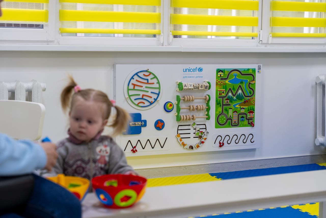 У Деснянському районі запрацював «Простір турботи» для сімей з дітьми