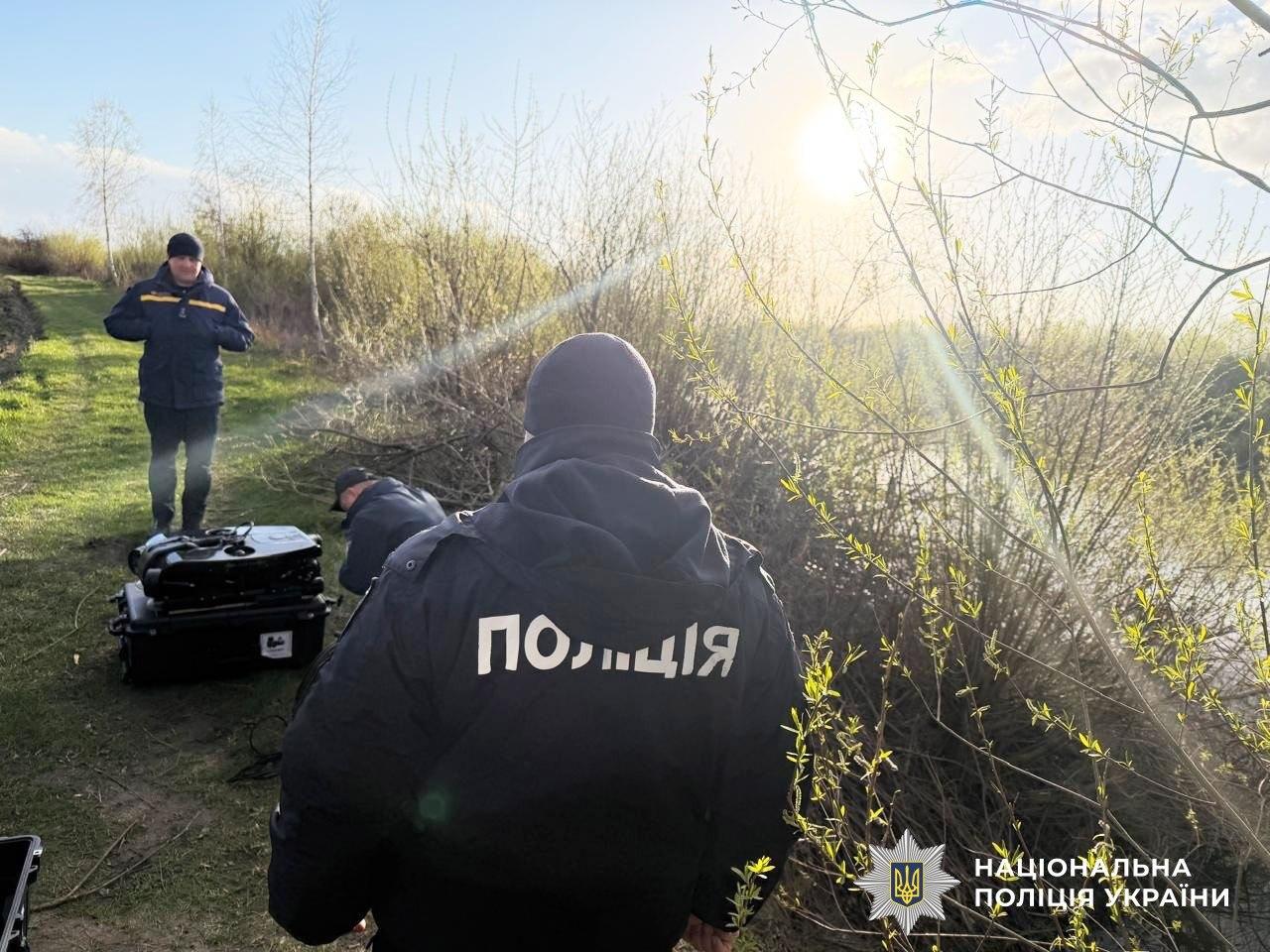 На Рівненщині другу добу  шукають 4-річного хлопчика: до операції залучили підводні дрони