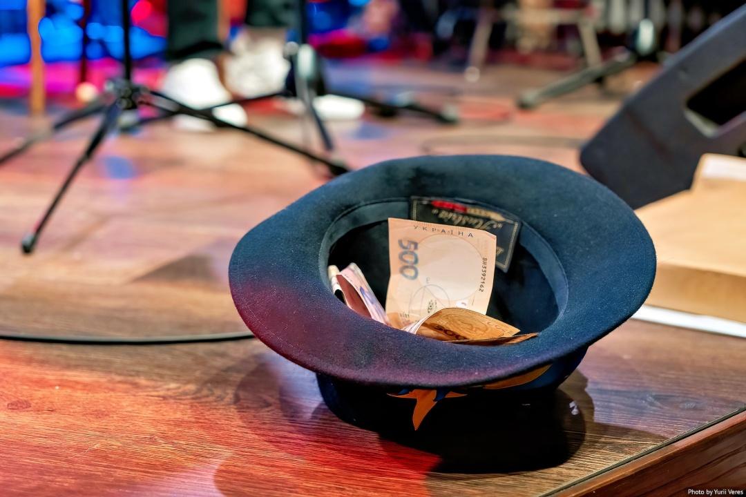 Від легендарної “Перкалаби” до молодих рокерів. Кого можна почути на концертах #НаШапку у травні