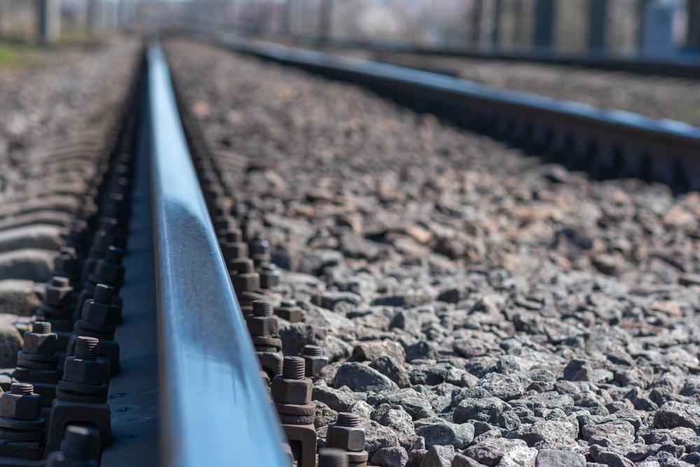 У Броварах поїзд збив людину: затримується низка рейсів