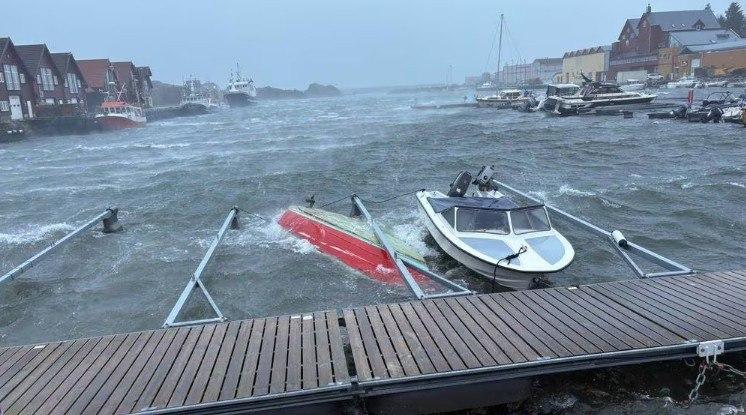 У Норвегії вирує шторм “Дейв”: тисячі домівок знеструмлені
