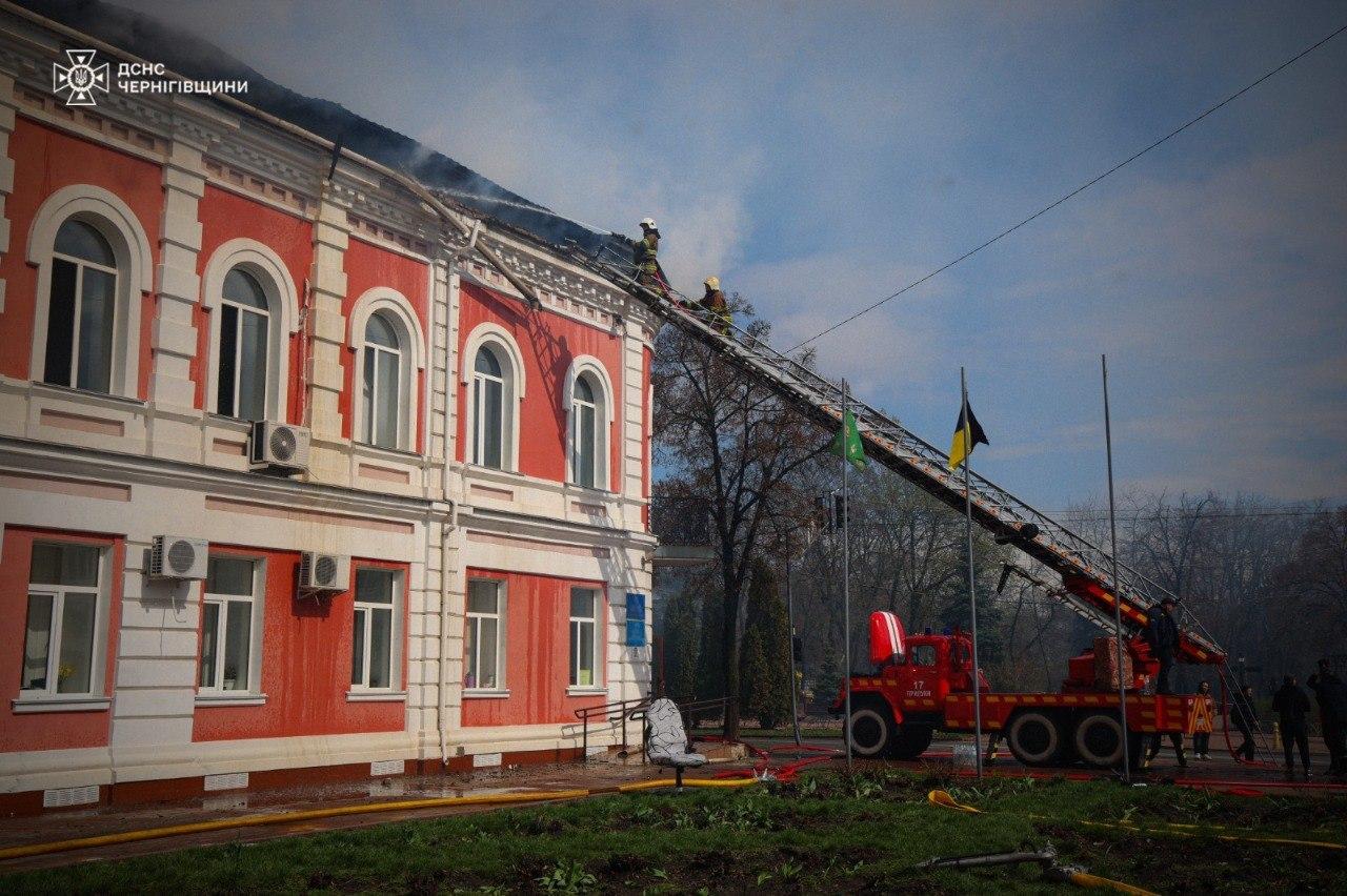 У Прилуках зросла кількість постраждалих після російського удару по мерії: вже 14