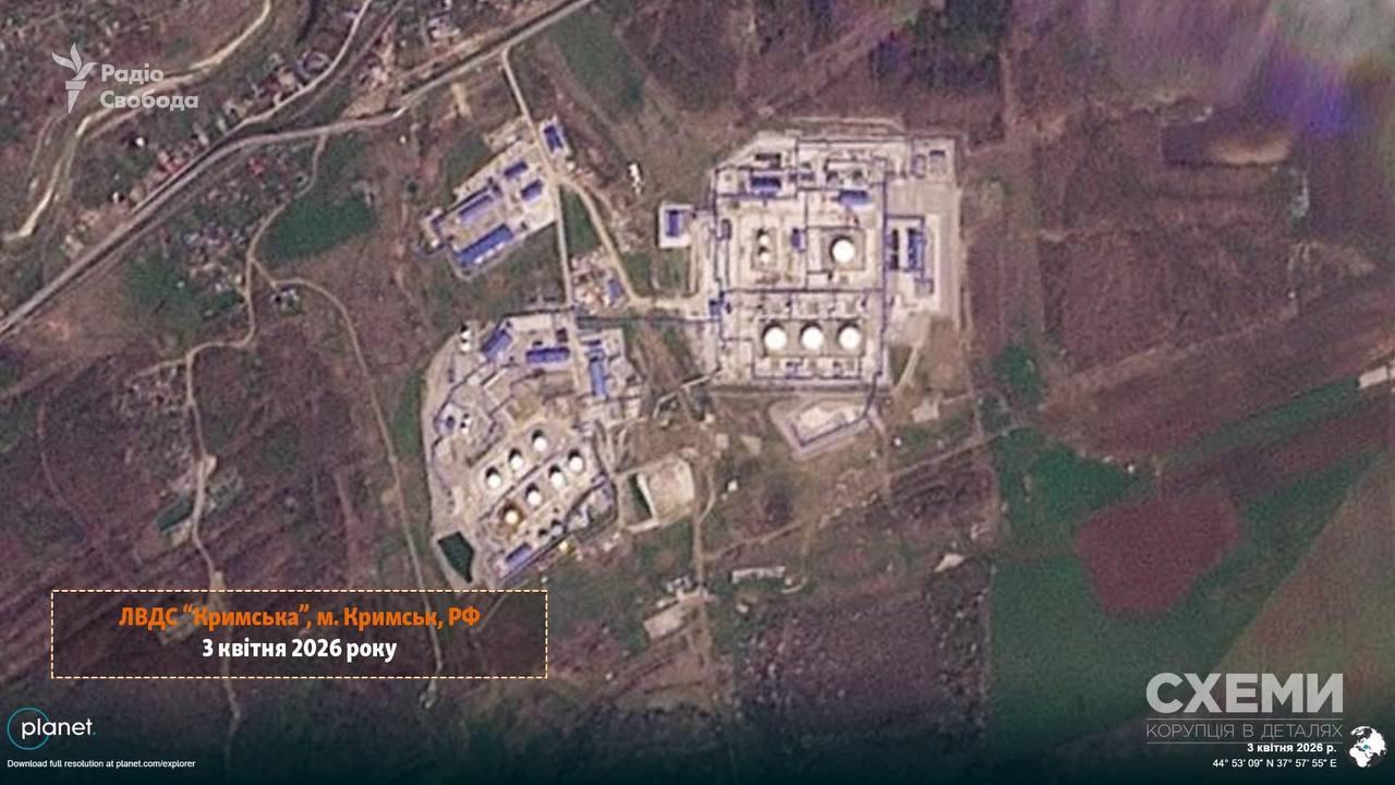 «Схеми» оприлюднили супутникові фото наслідків удару по ЛВДС «Кримська» в РФ