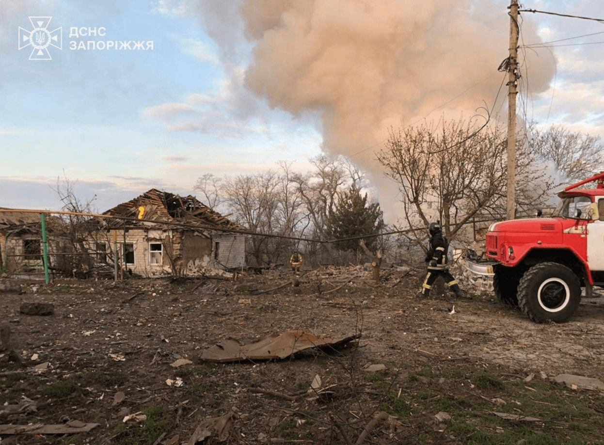 У передмісті Запоріжжя внаслідок обстрілу загинув чоловік, ще четверо людей постраждали