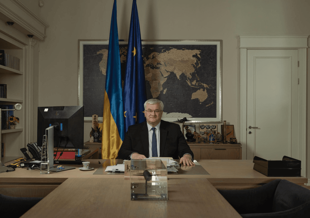 Після поразки Орбана МЗС України зняло рекомендації утриматися від поїздок до Угорщини