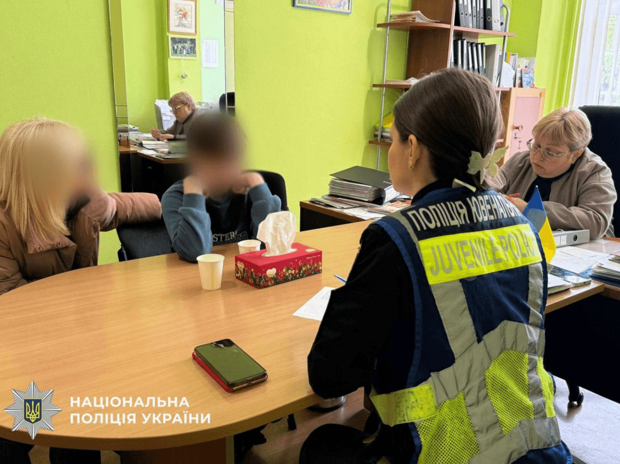 Двоє шестикласників погрожували здійснити напад на столичний ліцей