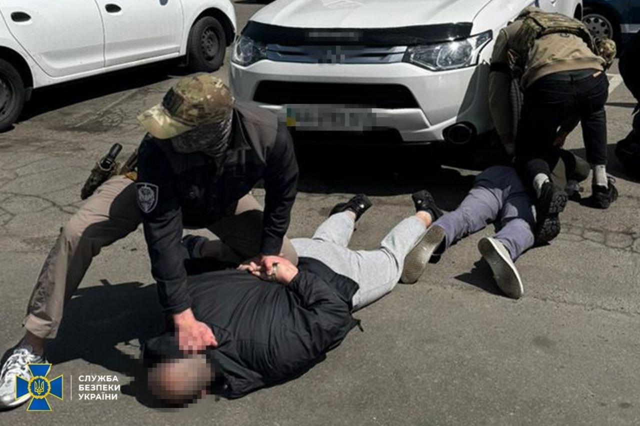 На Київщині затримали ділків, які під прикриттям благодійних фондів «заробляли» на ухилянтах