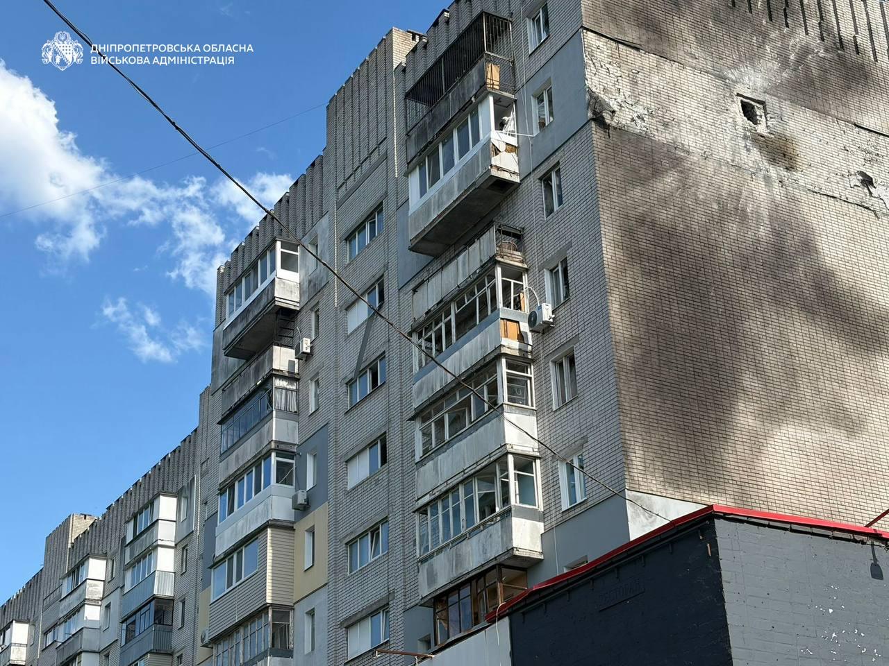 Ворожа атака на Дніпро: 13 поранених, серед них – дитина
