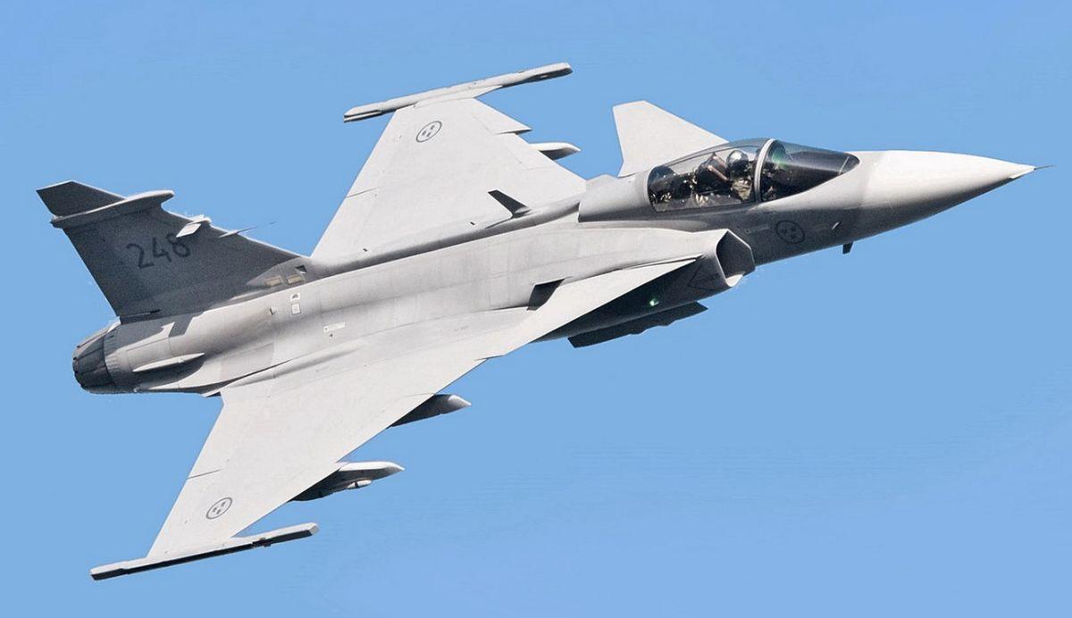 Україна отримає від Швеції 16 винищувачів Gripen