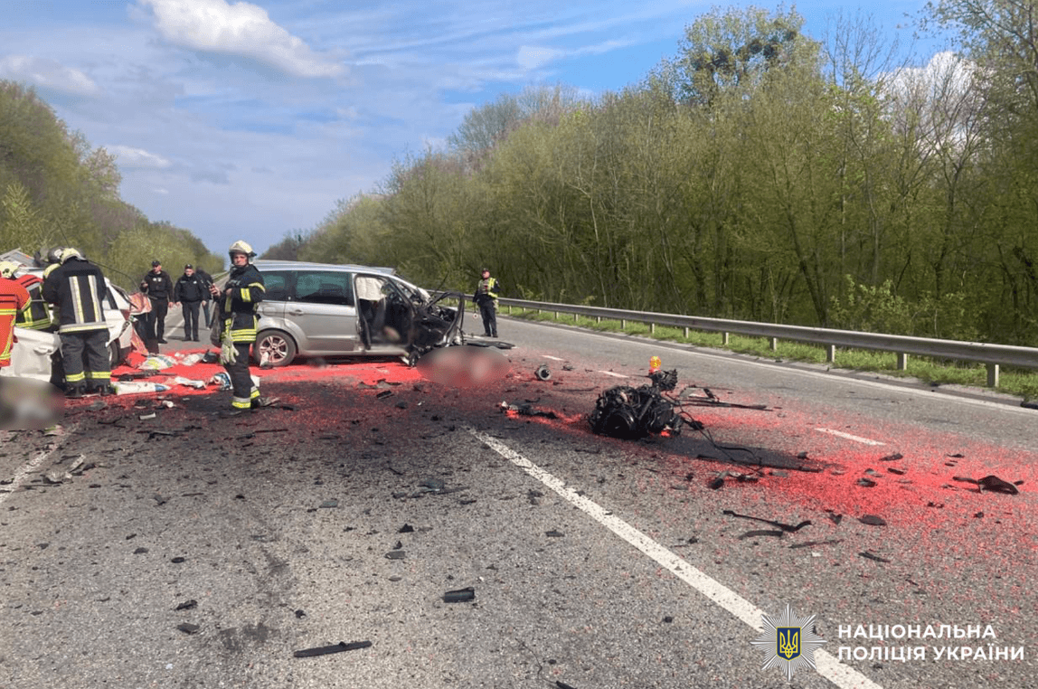 Двоє військових ТЦК та цивільний чоловік загинули у ДТП на Черкащині