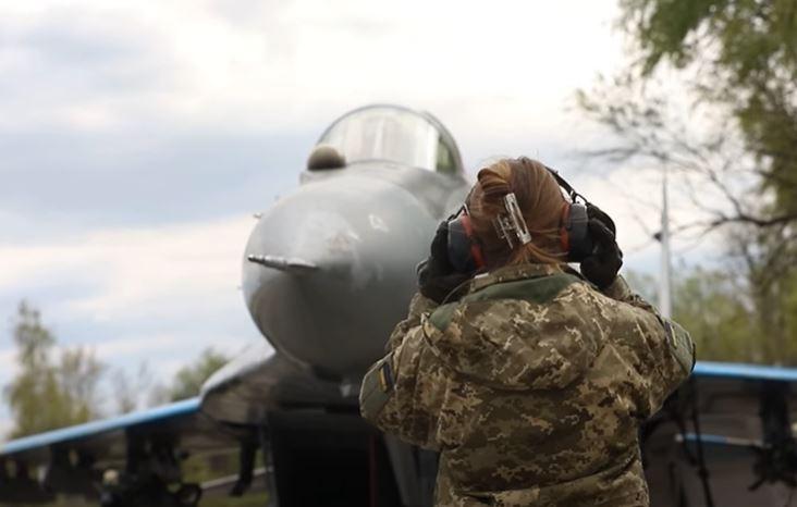 Марія з бригади “Привидів Києва”: “Ще курсанткою під час польоту закохалася в небо та техніку”