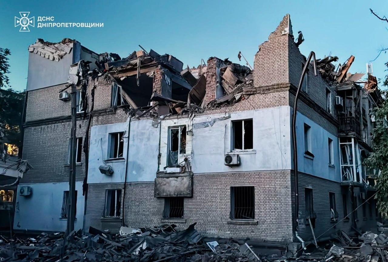 Ворожа атака на Дніпро забрала 7 життів, ще десятки людей – поранені
