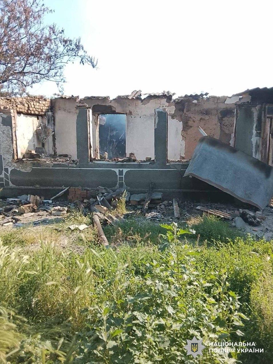 На Херсонщині внаслідок обстрілів двоє людей загинули, ще 11 – поранені, серед них дитина