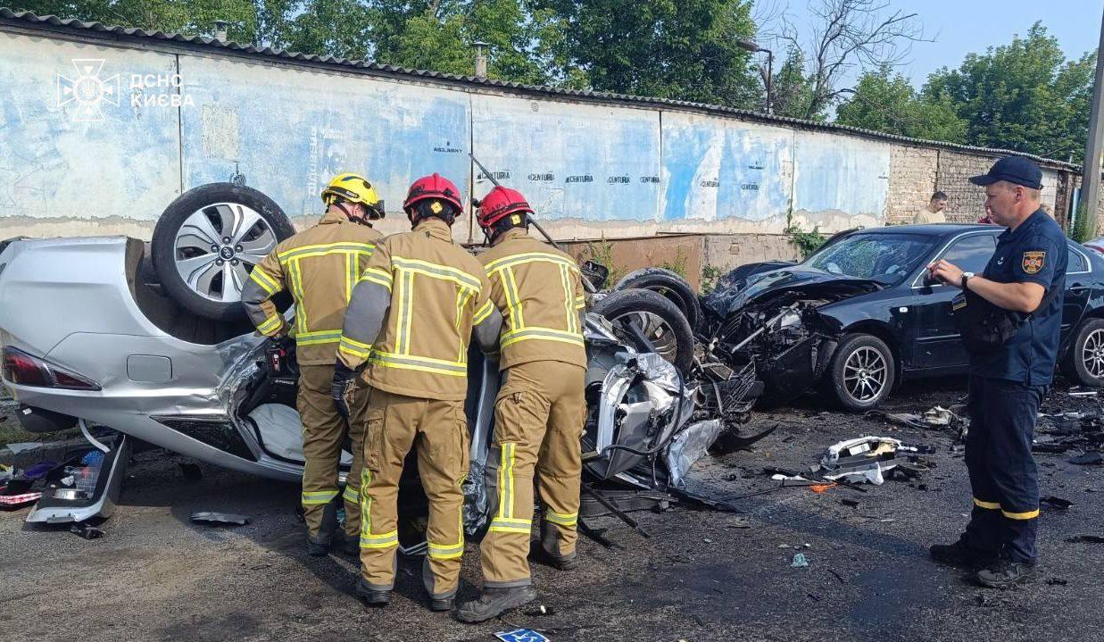Подробиці ДТП на Виговського: загинула жінка, ще четверо людей постраждали