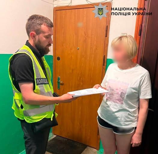 Посадовиця переплатила понад 1,7 млн грн при закупівлі засобів догляду за малюками та лежачими хворими