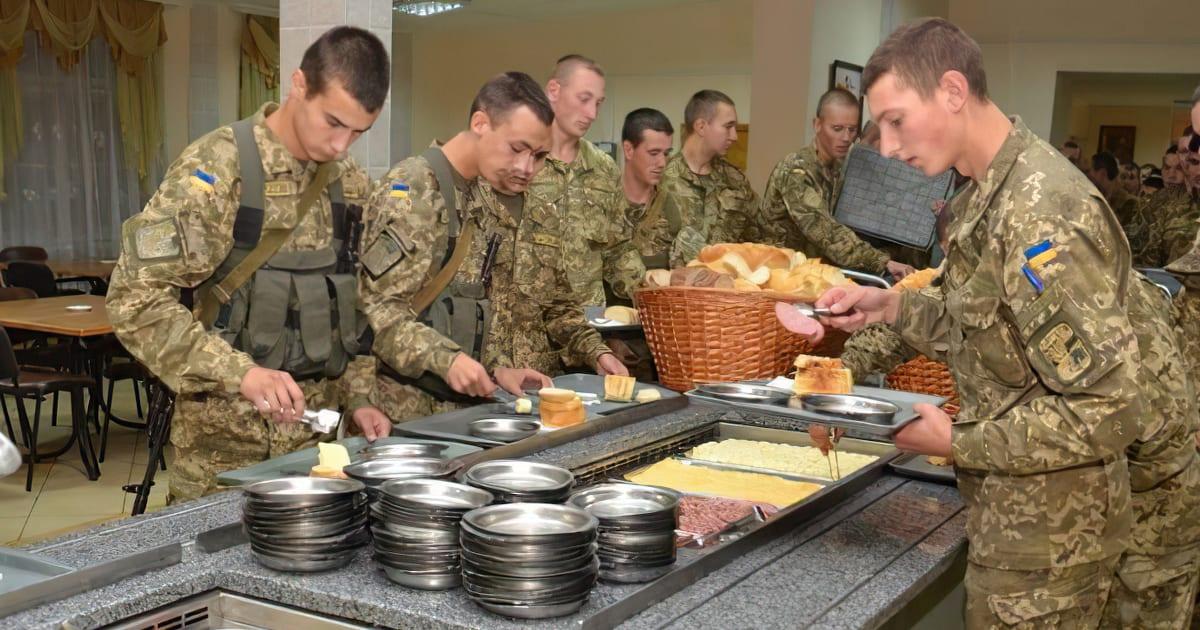 «Яєць по 17 гривень» більше немає: шо змінилось в закупівлях для ЗСУ