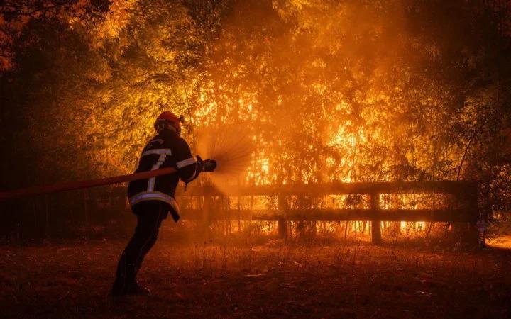 Українські фахівці можуть допомогти Франції гасити масштабні пожежі