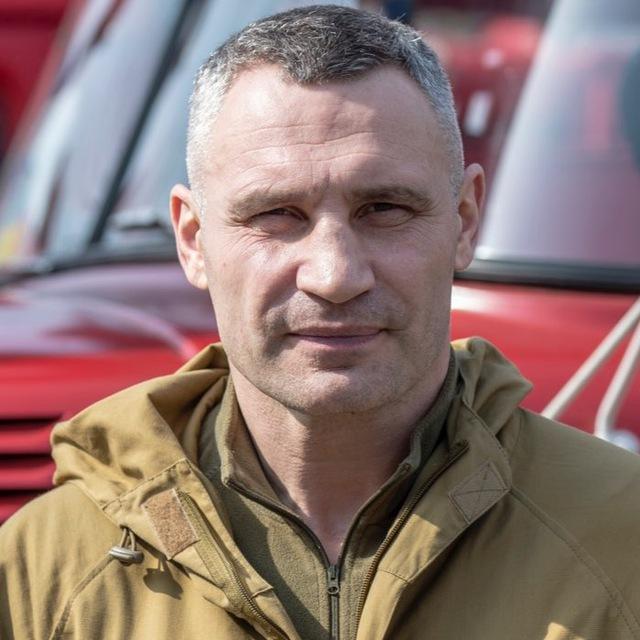 «Дякую, пане генерале»: Кличко розповів про спільну роботу з Сирським під час оборони Києва