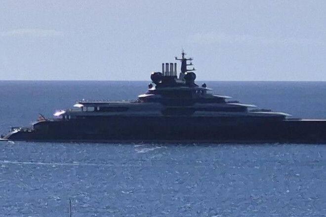 Супер’яхту Ріната Ахметова вартістю близько €500 млн помітили біля Мальорки