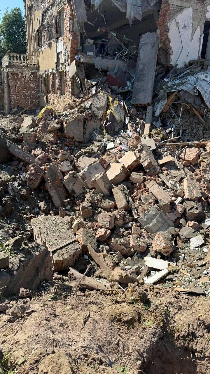 У Львові російським ударом знищено крафтову виноробню Axis Wine