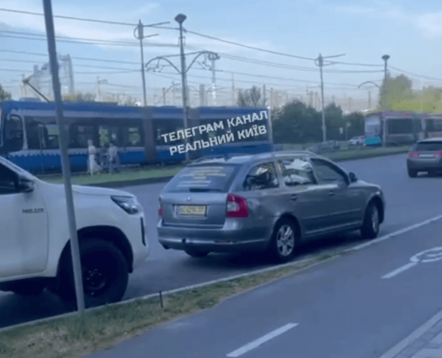 Збій у роботі швидкісних трамваїв: замість них курсують автобуси