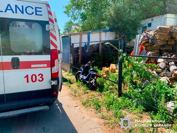 На Київщині 12-річний хлопчик загинув, врізавшись на електроскутері в огорожу
