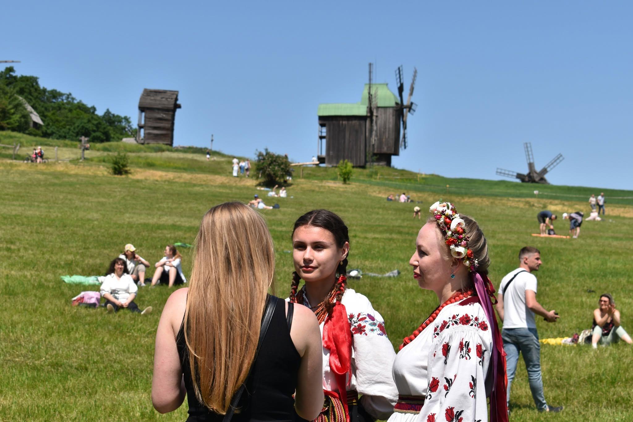 Українські ремесла, музика та ярмарок: киян запрошують відзначити День Прапора