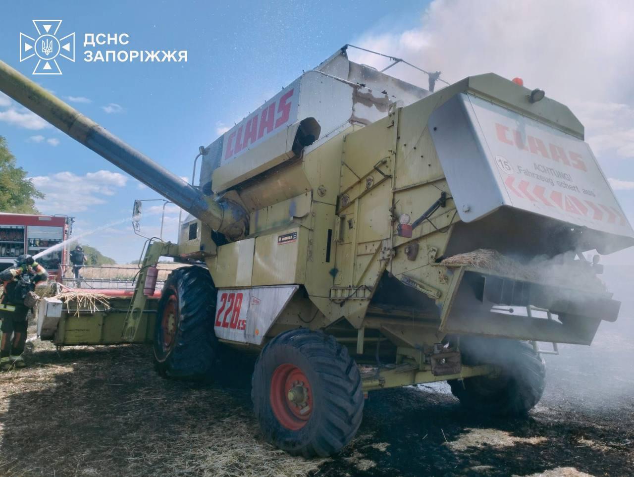 Росіяни атакували дроном комбайн під час жнив: одна людина загинула, одна поранена
