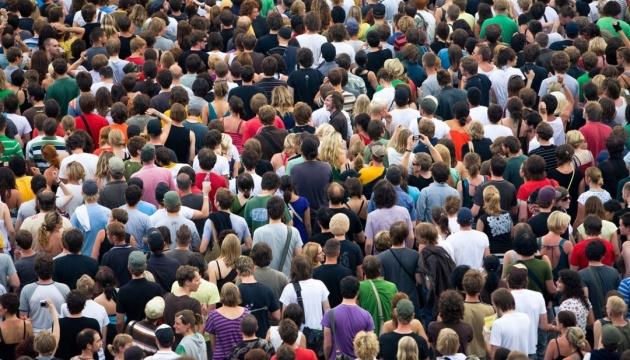 Науковці запропонували поступово скоротити населення Землі до 4 млрд до 2200 року