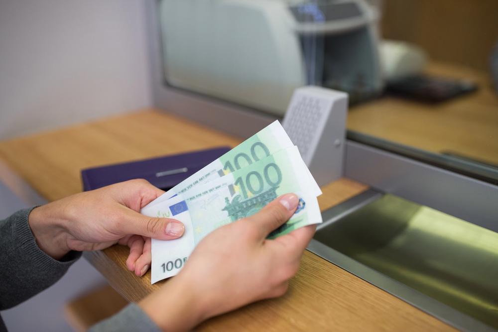 Курс у столичних обмінниках: де зараз вигідно обміняти валюту