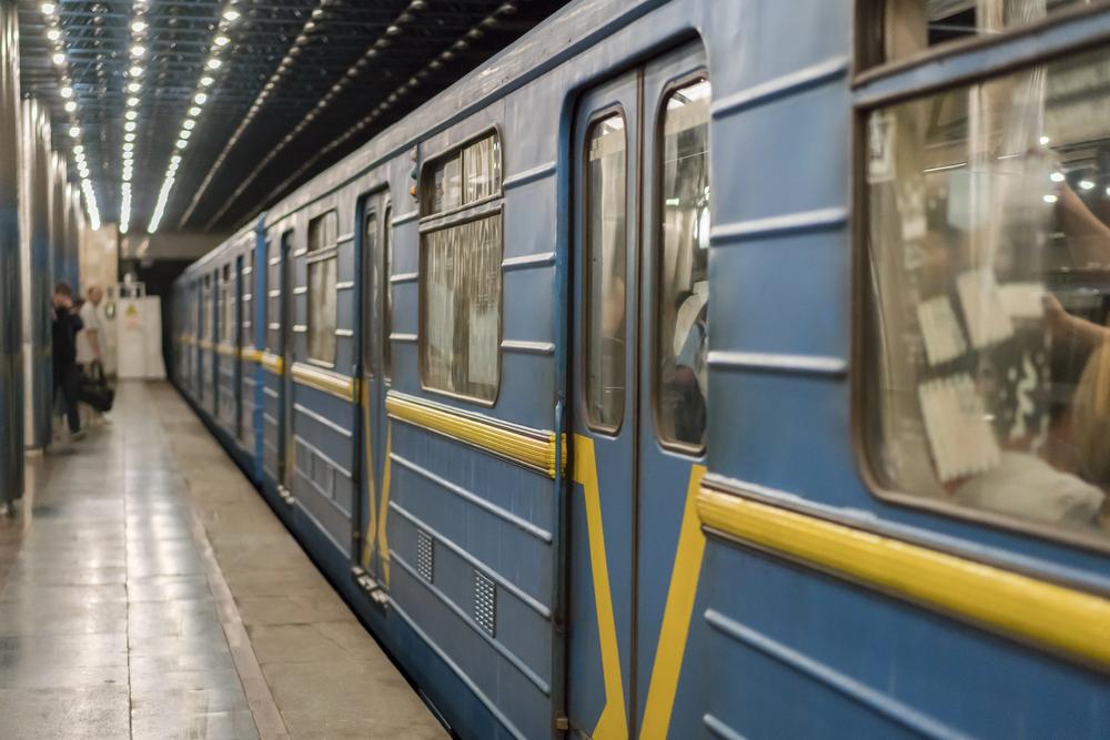 Другий вестибюль станції «Почайна» відкрили для пасажирів