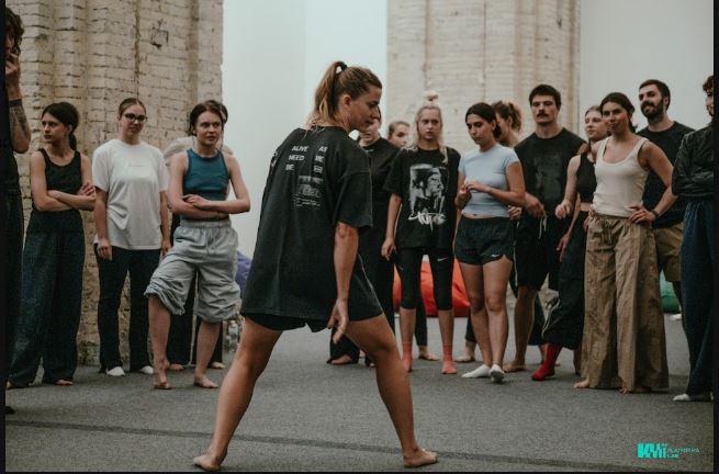 Флорентіна Гользінгер провела два воркшопи та artistic talk, відвідала Театр ветеранів і піднялася на «Батьківщину-Мати»