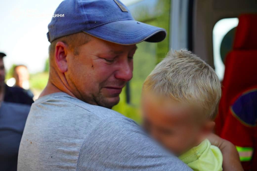 На Житомирщині знайшли півторарічного хлопчика, який зник біля річки