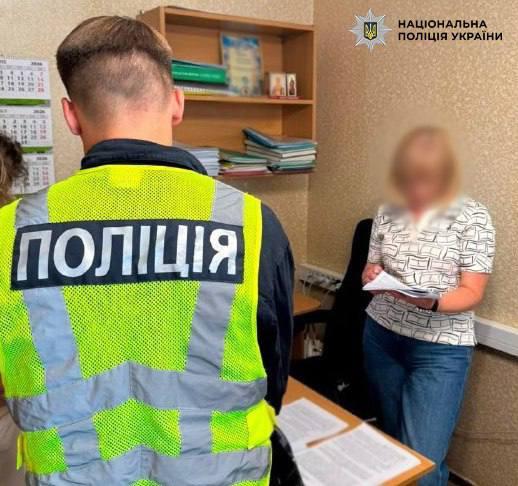 Столична посадовиця нажилася на сотні тисяч на суміші для доріг
