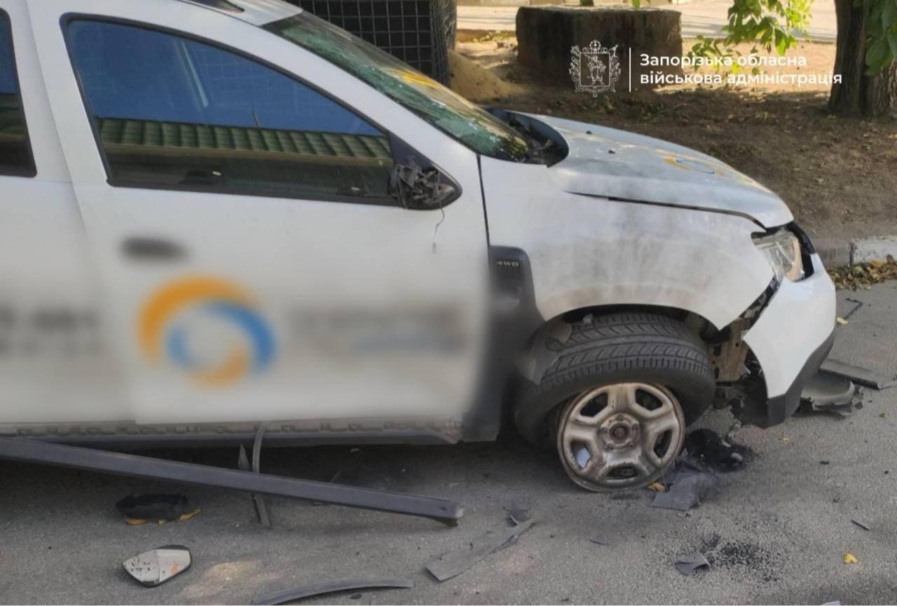 Росіяни атакували підприємство у Запоріжжі: пошкоджено службовий автомобіль
