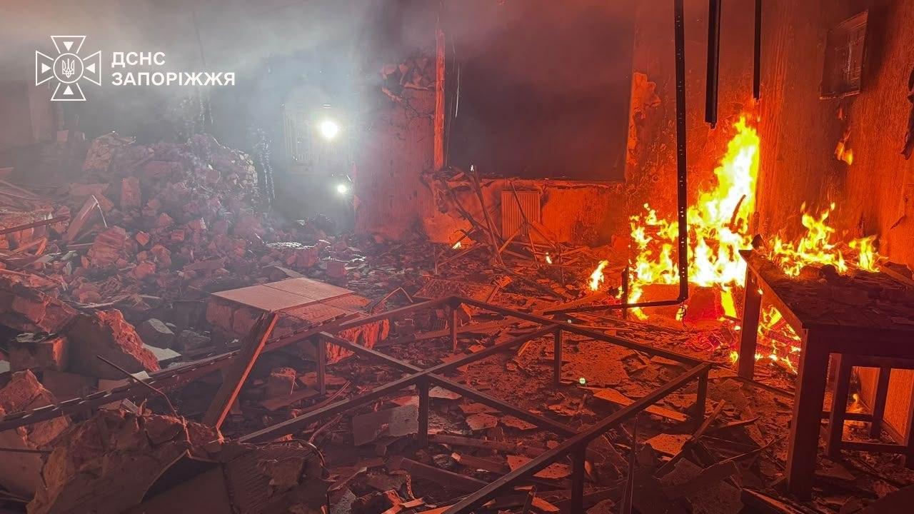 Росіяни вдарили по Запоріжжю: загинув чоловік, ще семеро людей травмовані