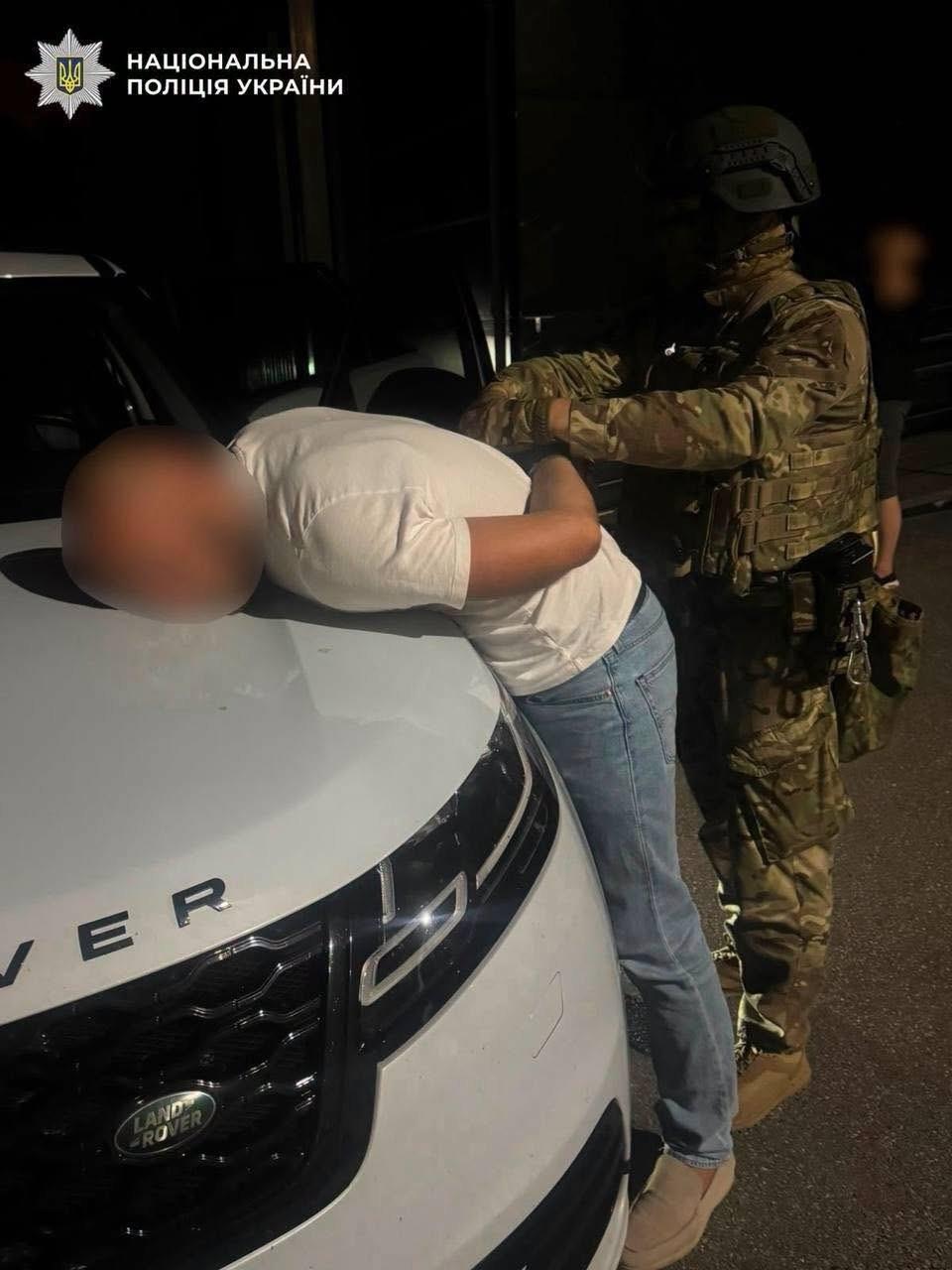 На Київщині викрили канал вербування жінок для сексуальної експлуатації за кордоном