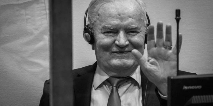 У Гаазі помер засуджений за геноцид Ратко Младич