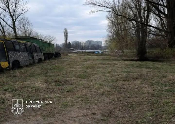 Суд повернув під контроль держави понад 1 га землі на території кіностудії Довженка
