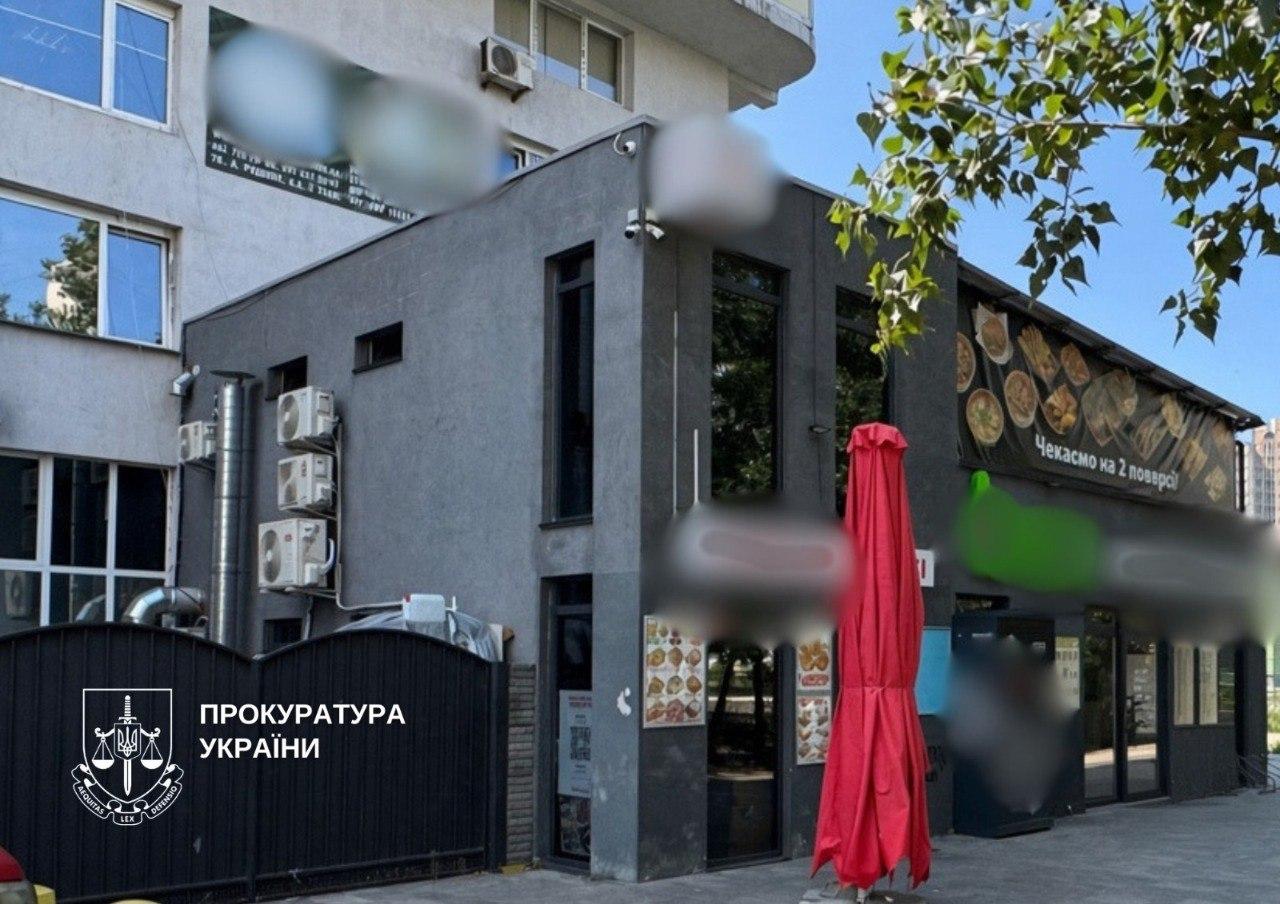 Столичний підприємець незаконно збільшив площу бізнес-центру на Позняках