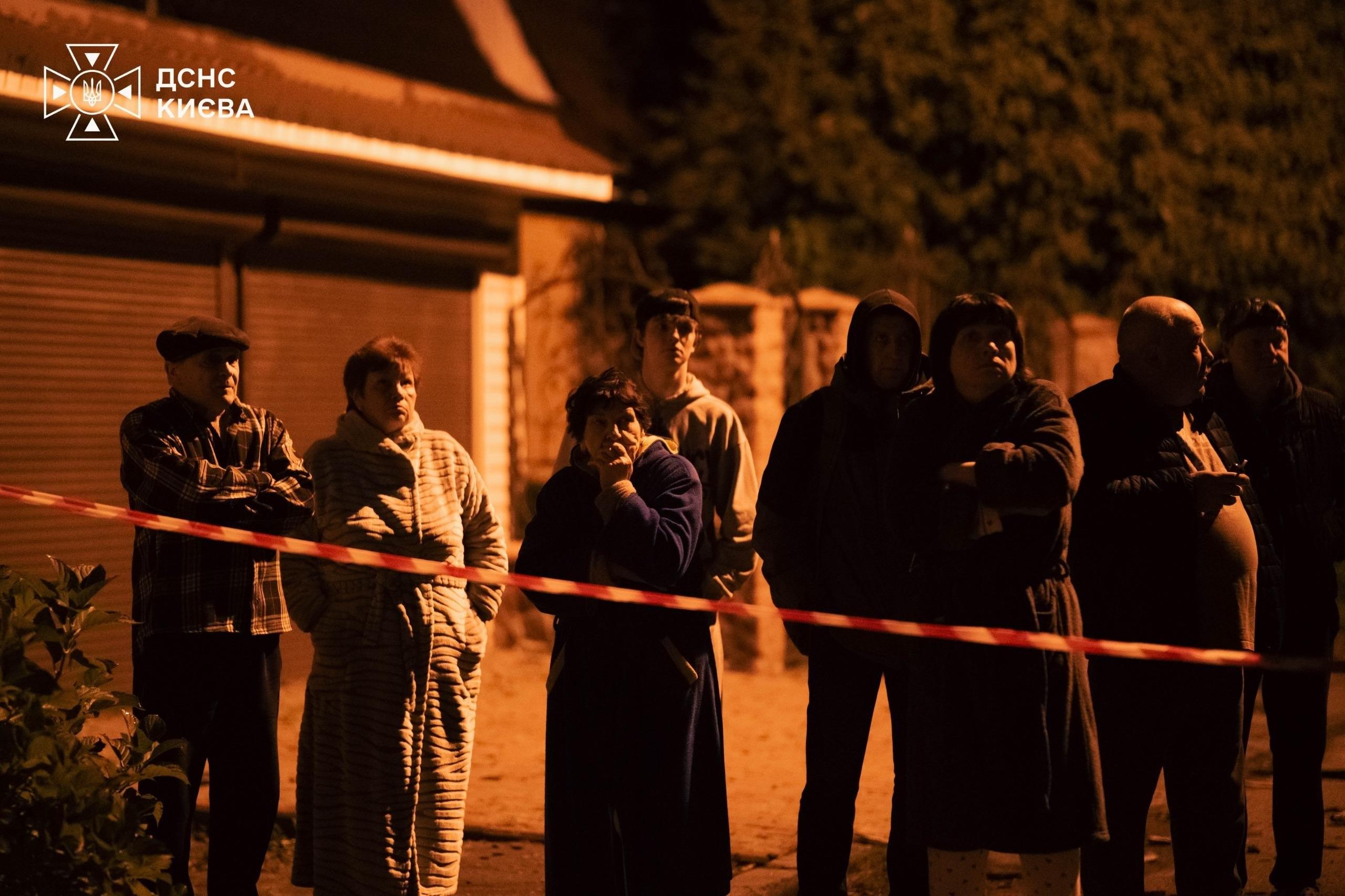 Дві людини загинули внаслідок нічної атаки на Київ
