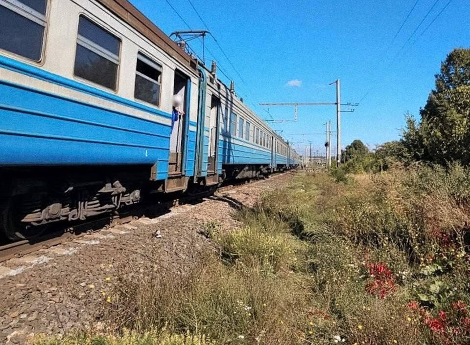На Київщині під колесами потяга загинув 17-річний юнак