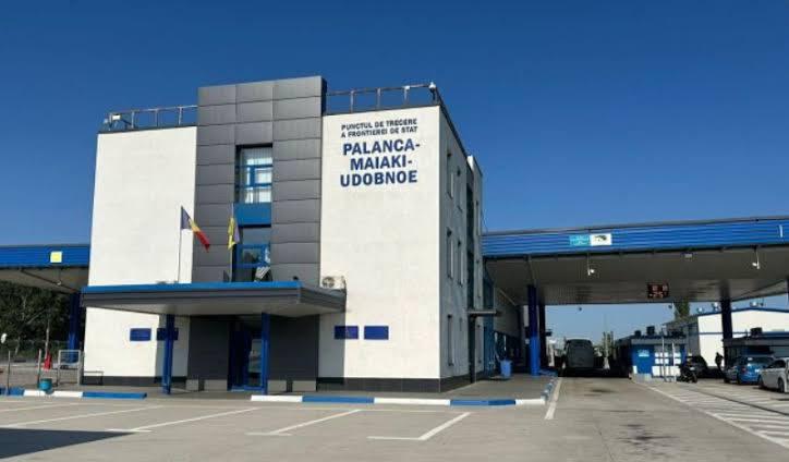 Пункт пропуску «Паланка» на кордоні з Молдовою відновив роботу після атаки
