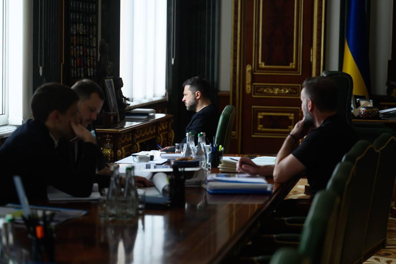 Розвідка попередила про підготовку масованого удару РФ: Україна посилює захист неба