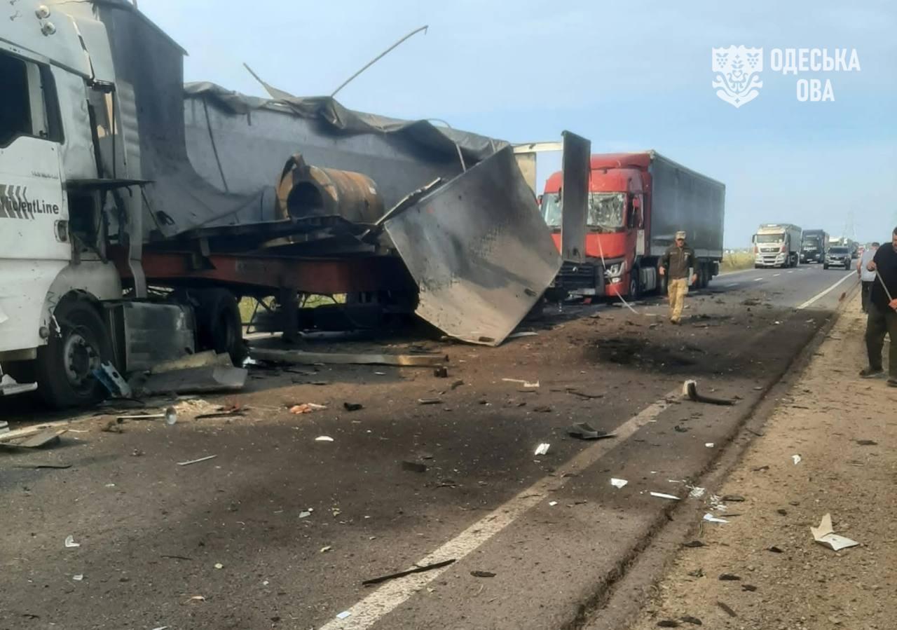 Момент атаки росіян по автодорозі на Одещині потрапив на відео