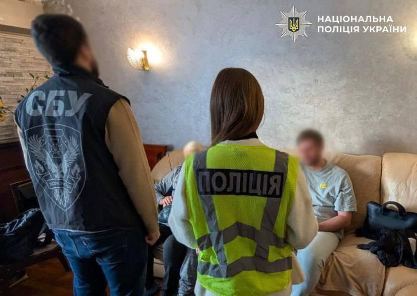 У Києві викрили двох лікарів, які за 12000 доларів оформлювали фіктивну інвалідність