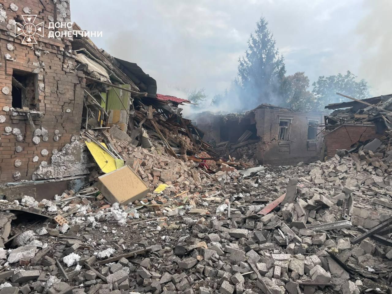 У Слов’янську РФ вбила трьох людей, в Одесі після удару дрона горів дах багатоповерхівки, атаковано Львівщину