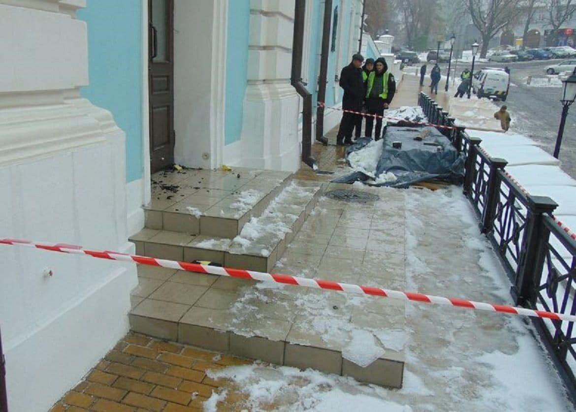 Андреевская церковь, нападение