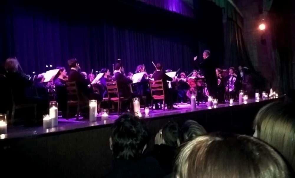 Оркестр при свечах