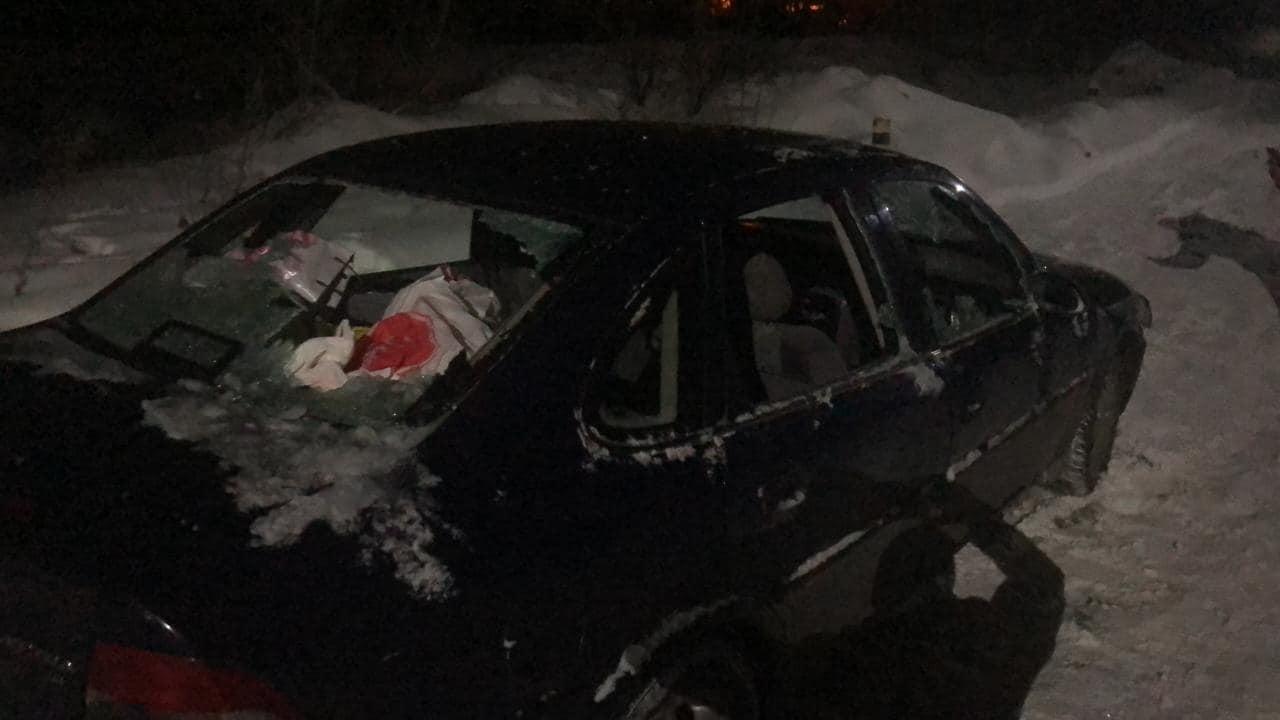 Топором машину